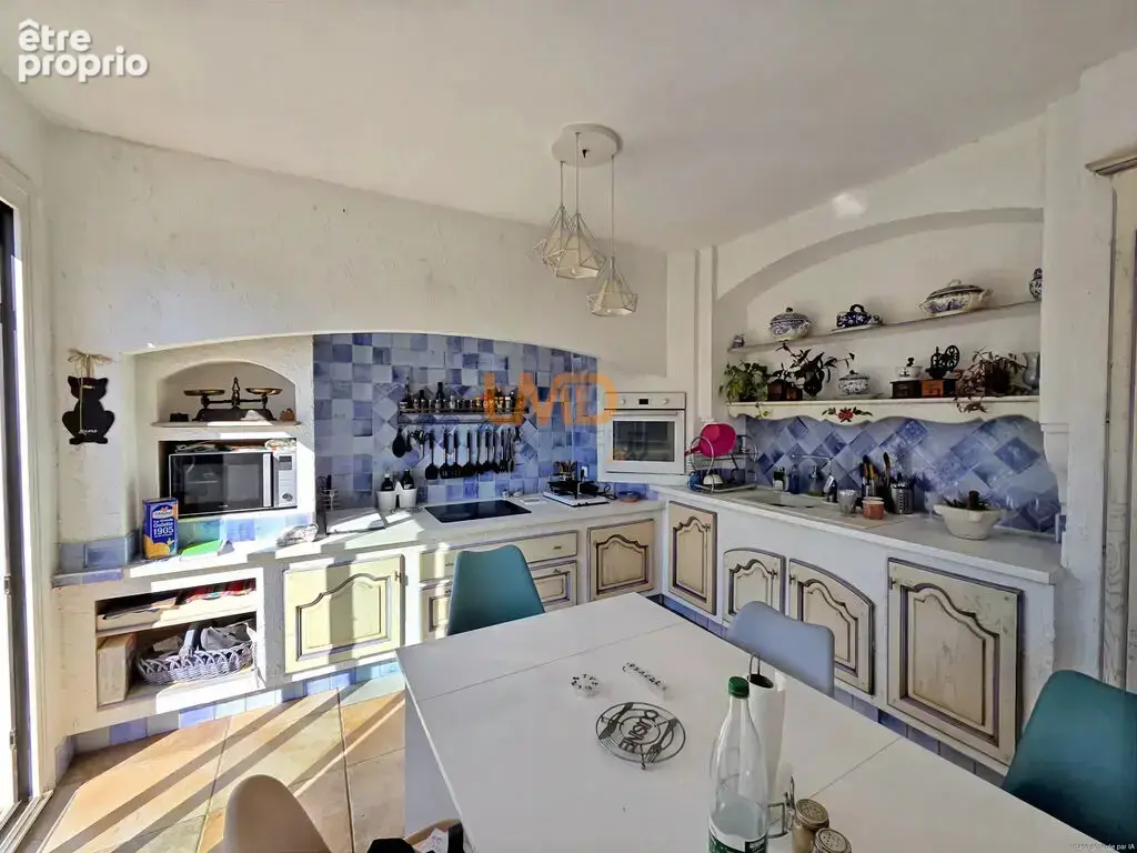 Propriété avec piscine et espace boisé - photo 9