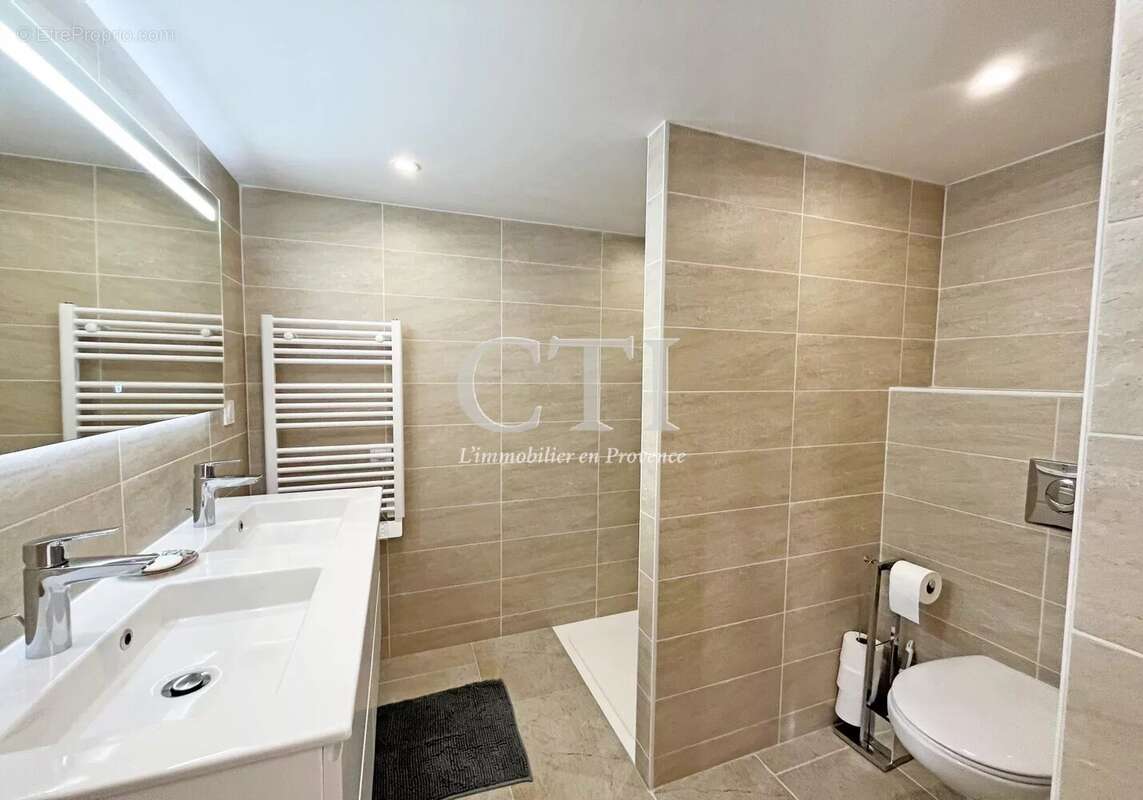 Maison à VAISON-LA-ROMAINE