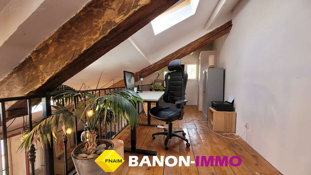 Maison à REVEST-DU-BION