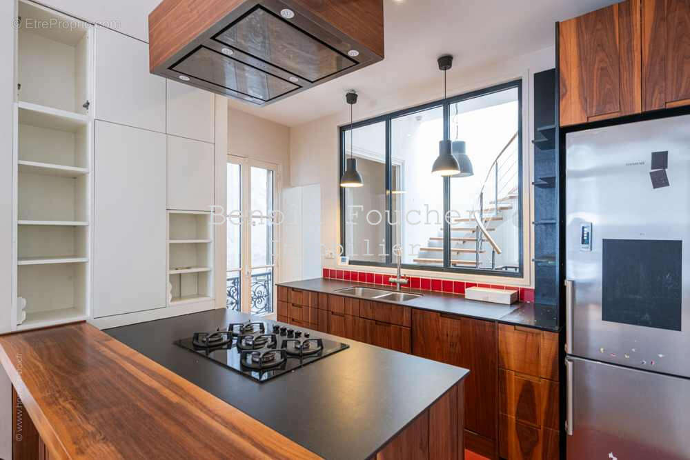 Paris 20ème limite 11ème, Ménilmontrant, 230m2 comme une maison avec deux terrasses. - photo 7