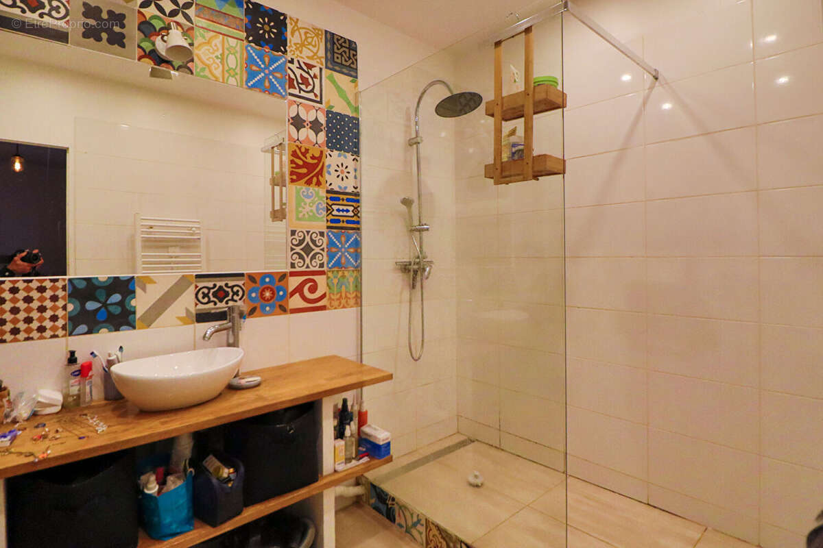 Appartement à MARSEILLE-7E