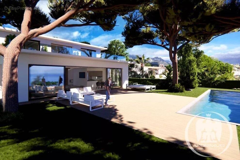 Maison à ROQUEBRUNE-CAP-MARTIN