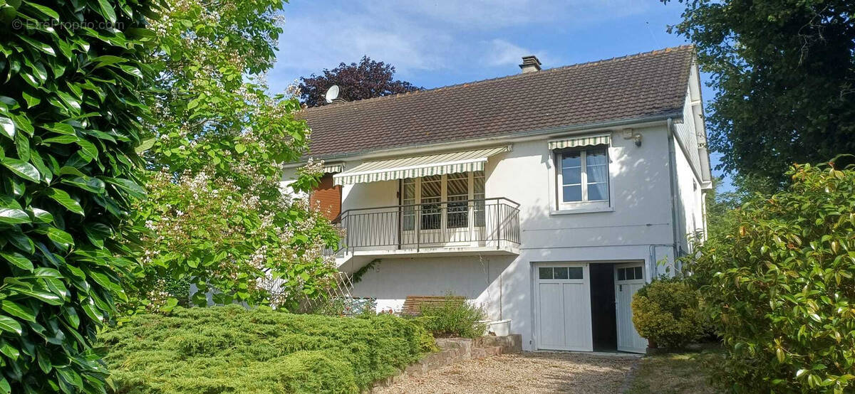 Maison à BONNIERES-SUR-SEINE