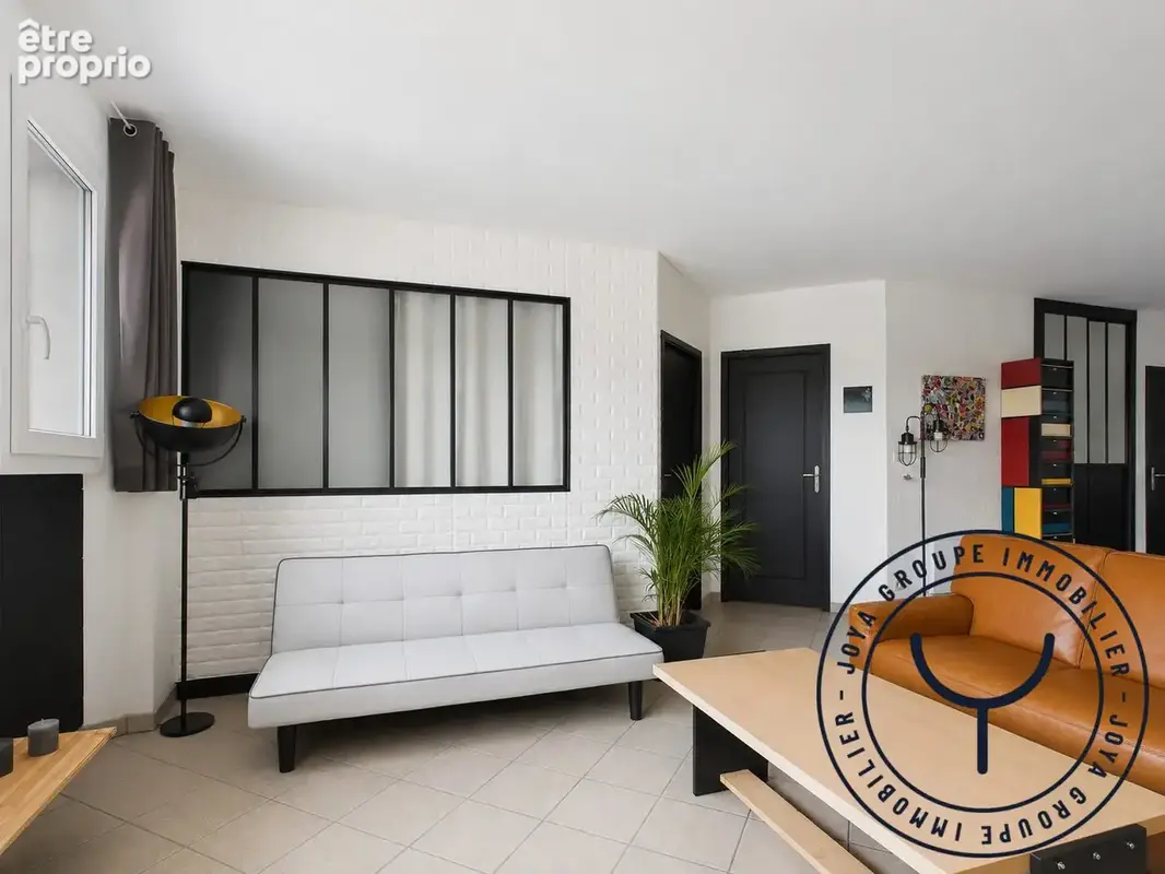 Appartement 4 pièces 88 m² à vendre à Saint-Julien-Les-Villas (10800) - photo 5