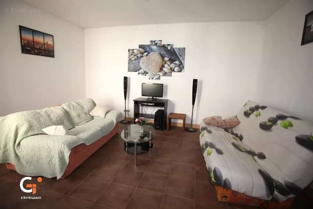 Maison 5 pièces avec cour - photo 4