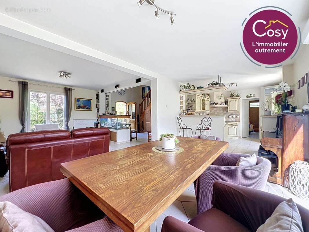 À découvrir sans tarder ! Belle maison familiale de 148 m2 s - photo 4