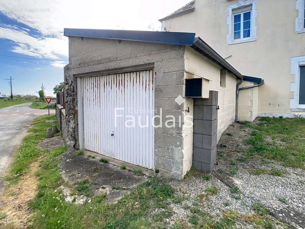 Maison à SURVILLE