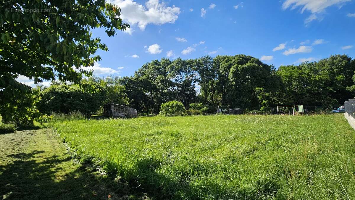 Terrain à SAINT-ANDRE-DE-CUBZAC