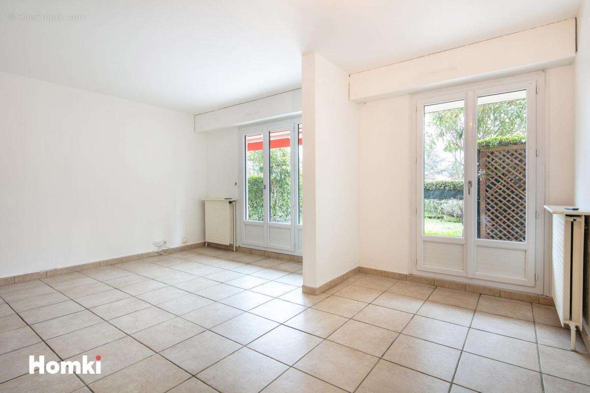 Appartement T3 de 86 m² à Grenoble sud - photo 3