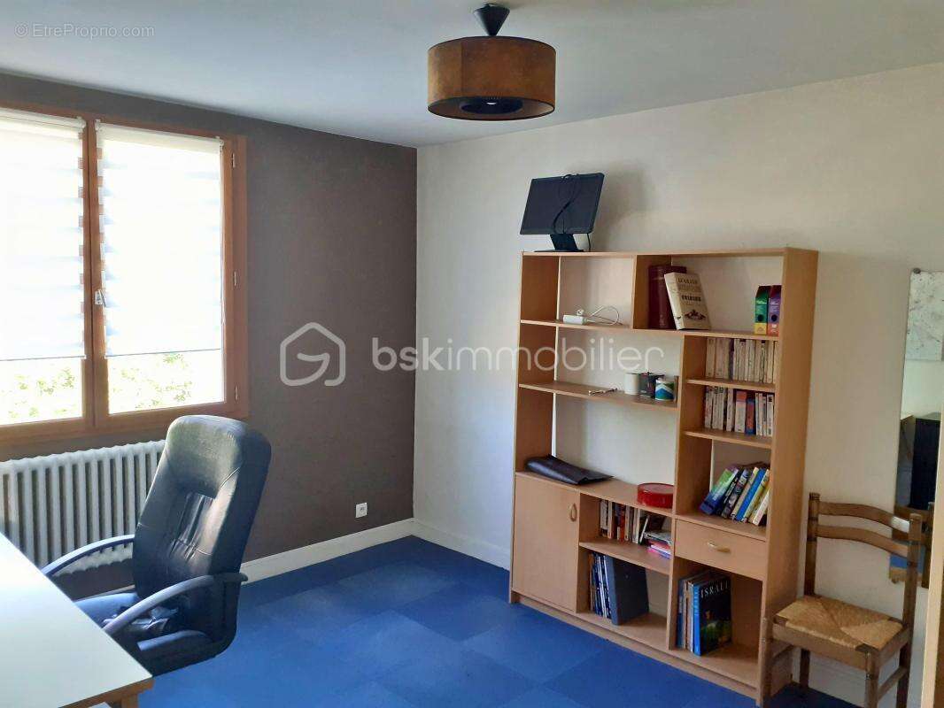 Maison à SAINT-CYR-SUR-LOIRE