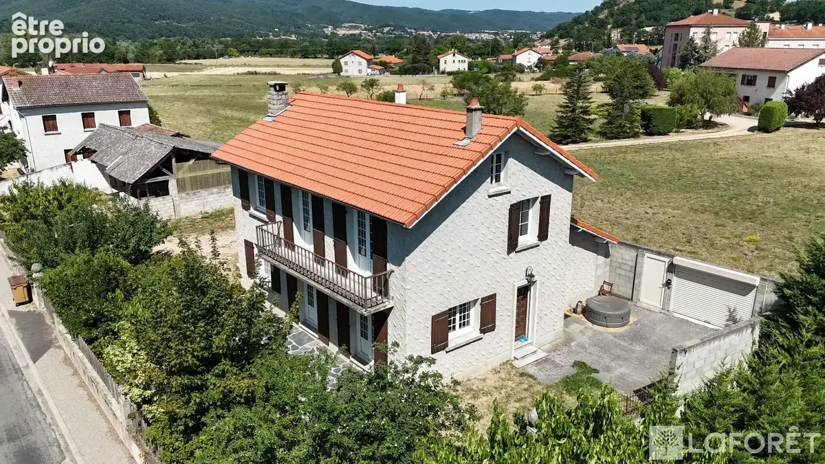 Maison familiale 142 m² - hangar 155 m² - garage - toiture neuve - photo 5