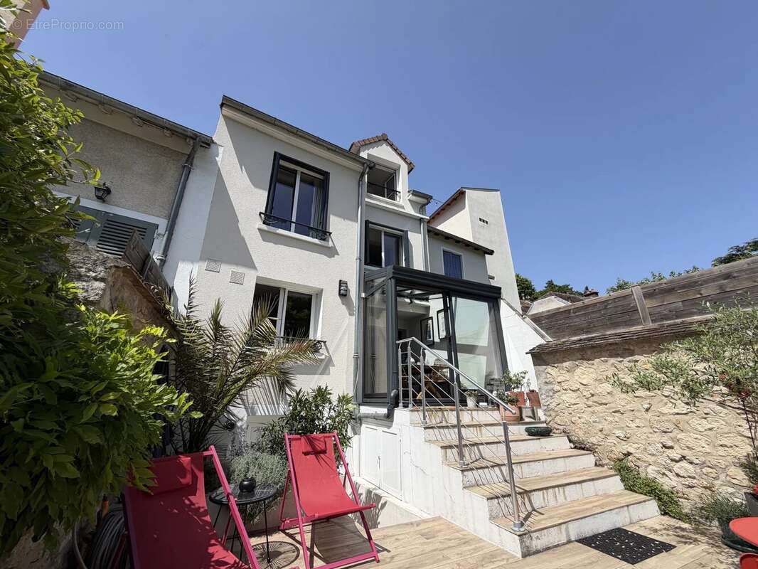 Appartement à L'ETANG-LA-VILLE