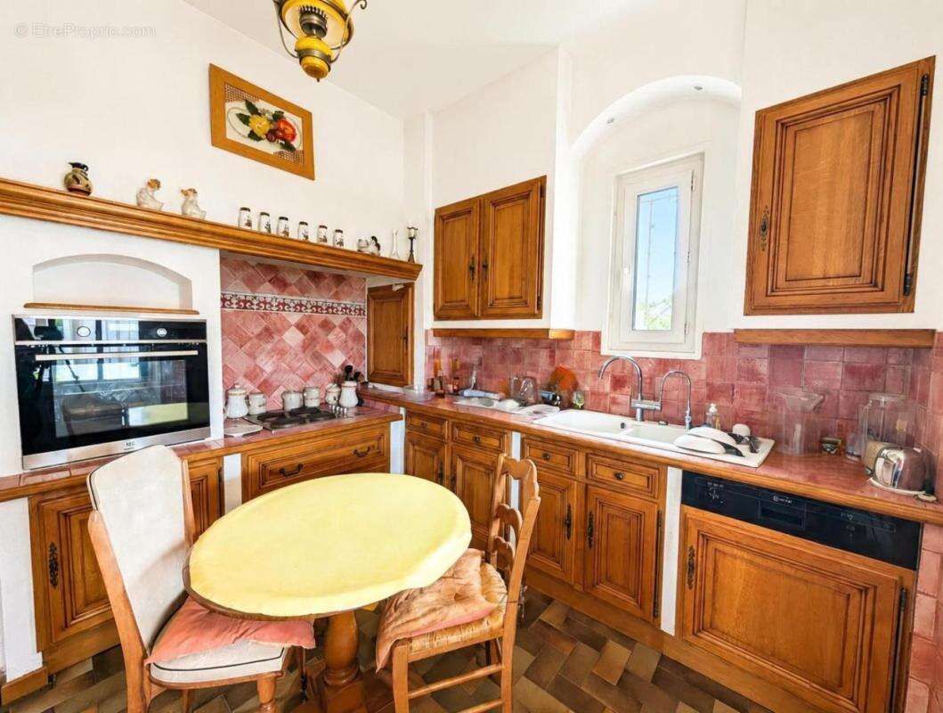 Maison 240 m² à Grigny  - photo 3