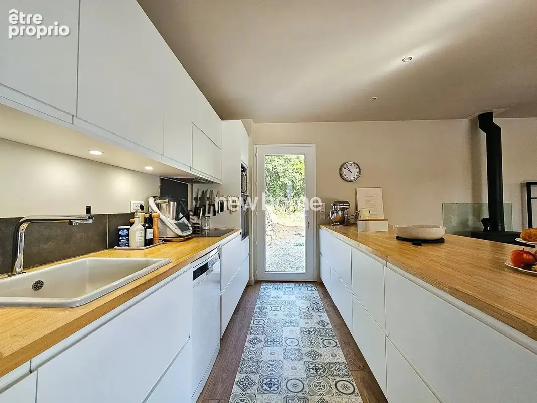 Draguignan – Maison récente en position dominante, au calme avec piscine - photo 8