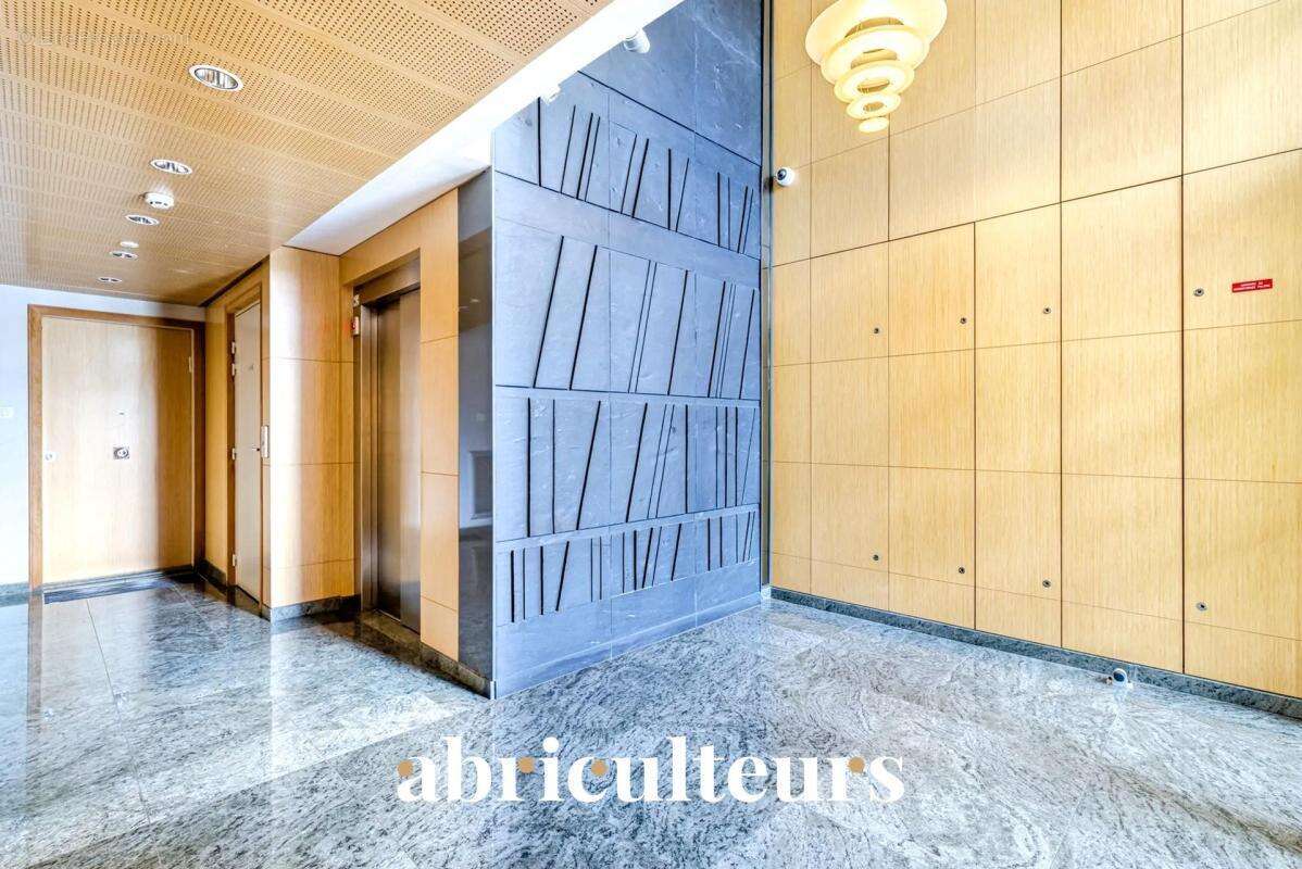 Studio  30 m² avec balcon en vente à Courbevoie /Victor Hugo(92400) - photo 9