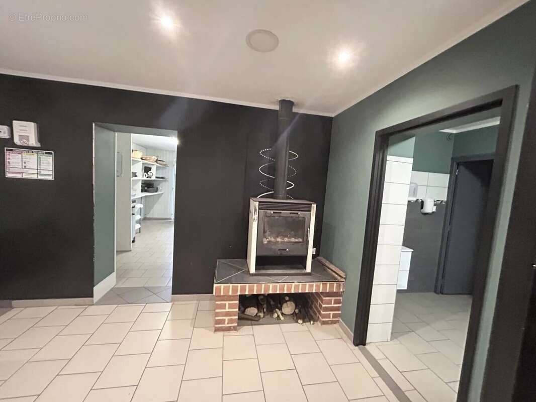 Commerce à WALINCOURT-SELVIGNY