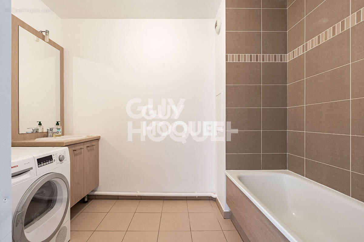 Appartement à GENNEVILLIERS