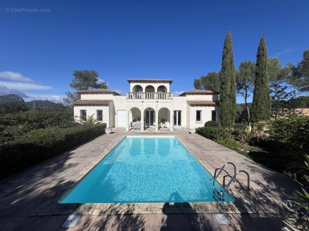 Maison à SAINT-MATHIEU-DE-TREVIERS