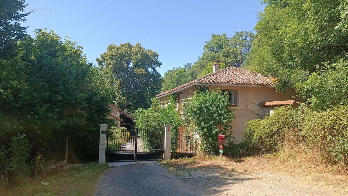 Ensemble immobilier avec ancien moulin - photo 2