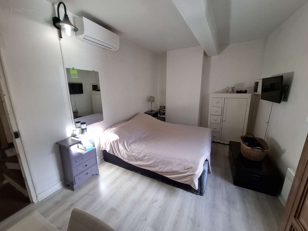 Maison à FONTVIEILLE