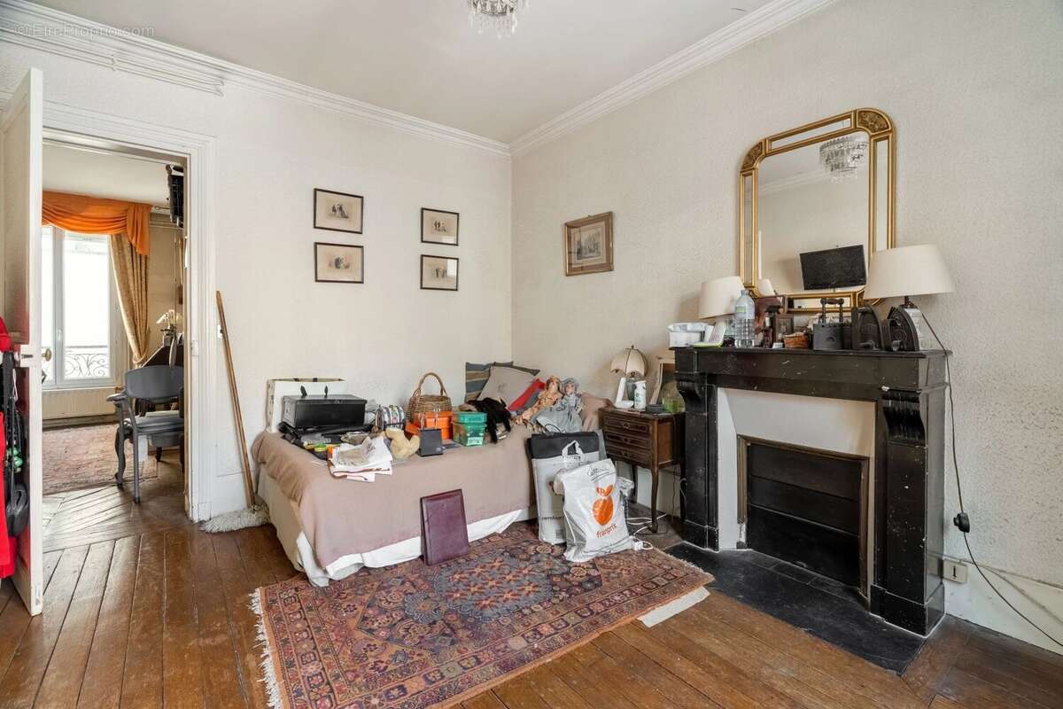 Appartement à LEVALLOIS-PERRET