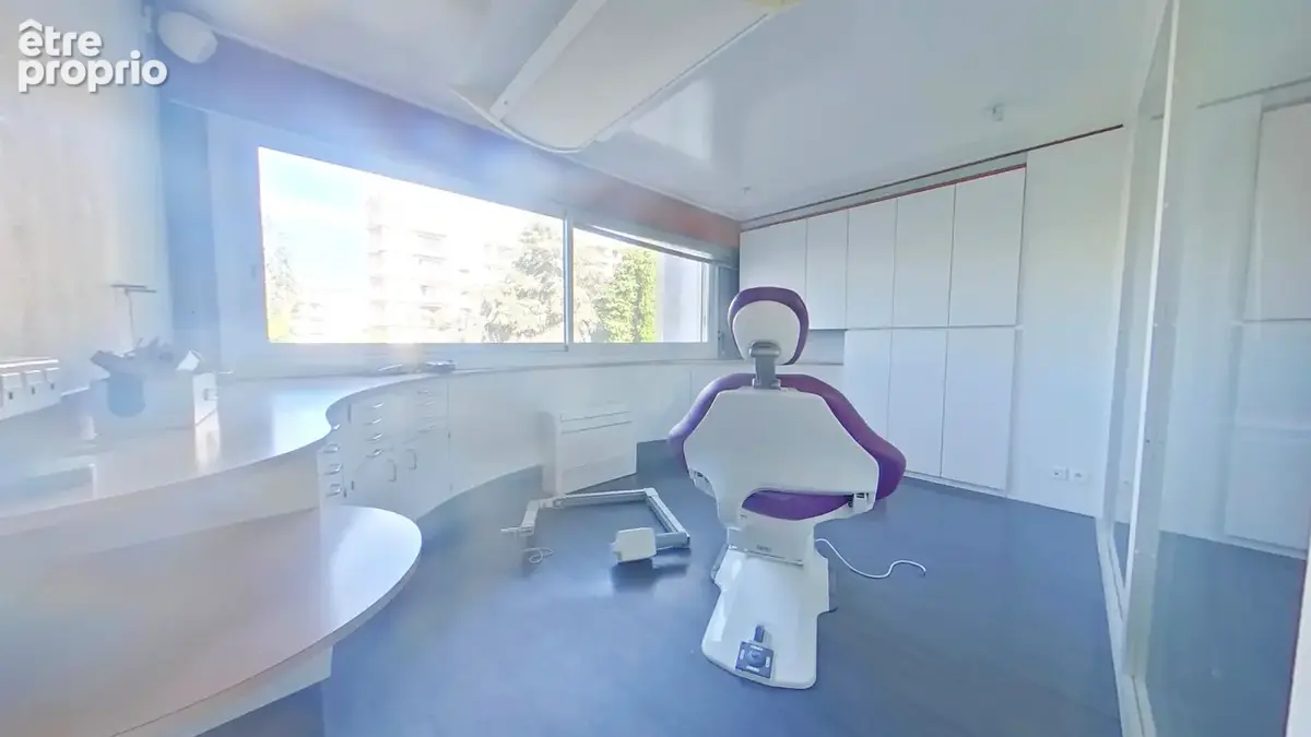 Boulevard Jules Verne - Appartement T4 de 83 m² avec grand box - photo 4
