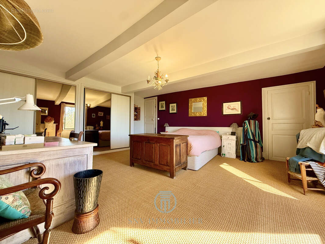 Maison à SAINT-JEAN-SAINT-MAURICE-SUR-LOIRE