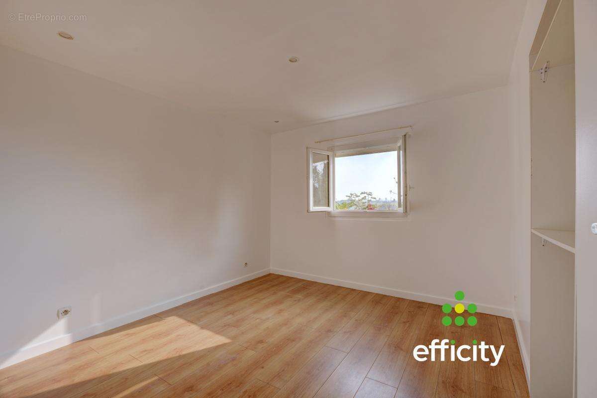 Appartement à OULLINS