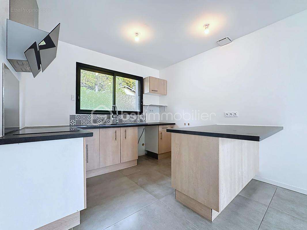 Maison à FONTANIL-CORNILLON