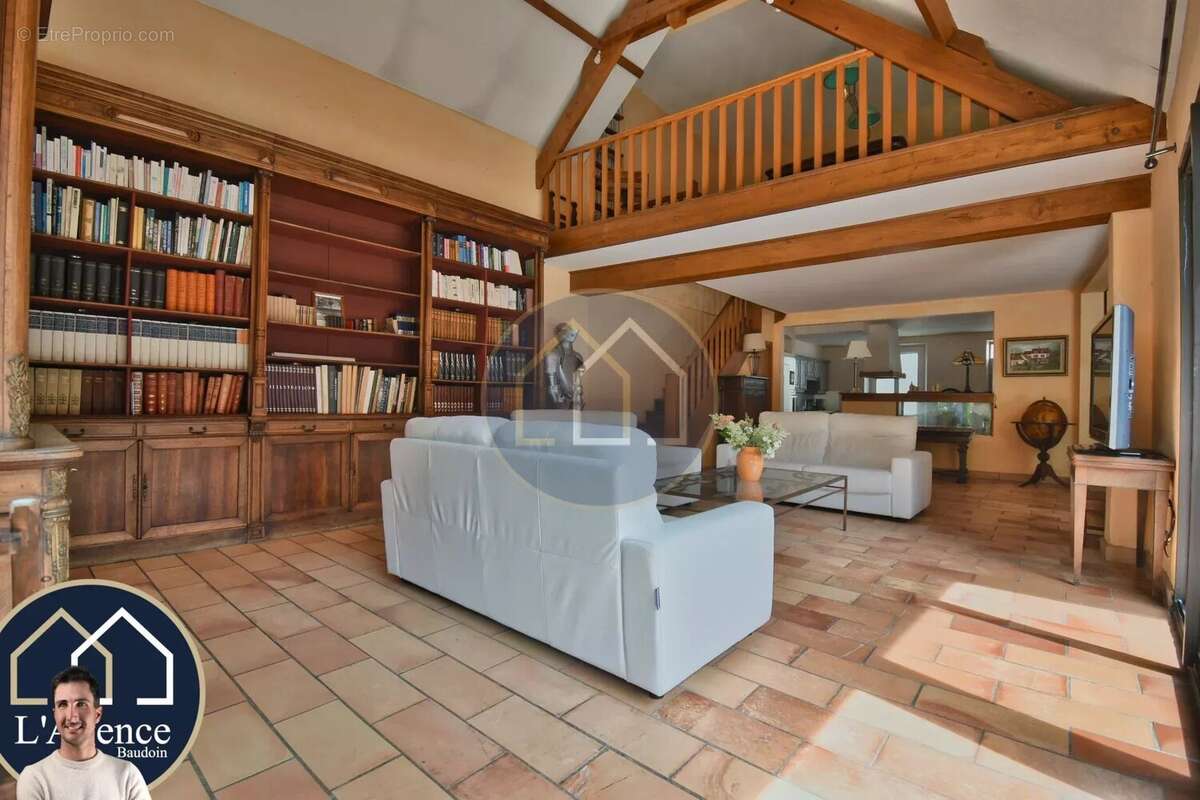 Maison à MONDONVILLE-SAINT-JEAN