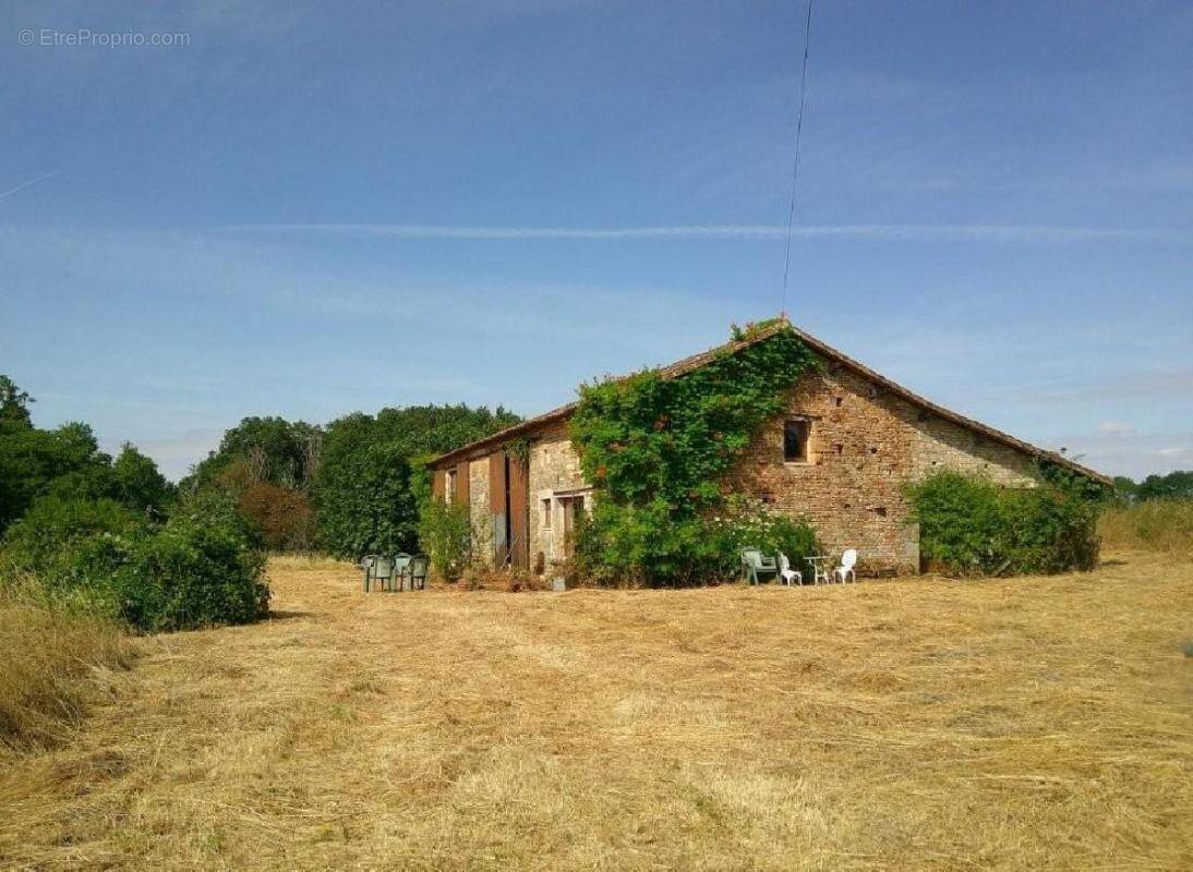 Maison à SAUZE-VAUSSAIS