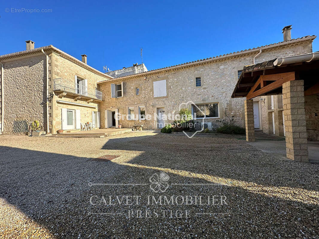 Maison à COMBAS