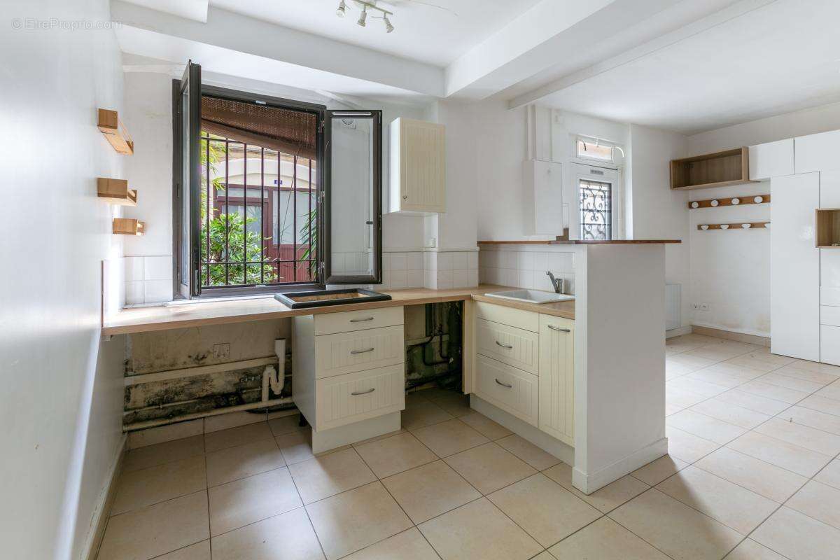 Appartement à PARIS-18E