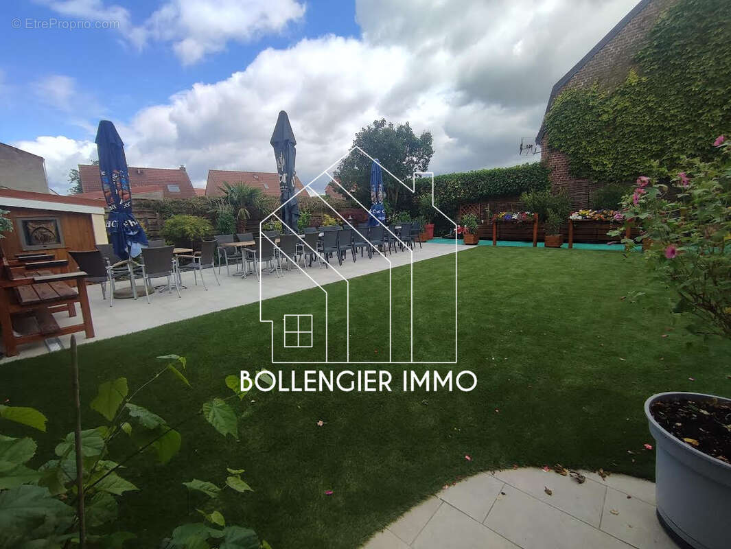 Ensemble immobilier : Murs et fonds de commerce - photo 7