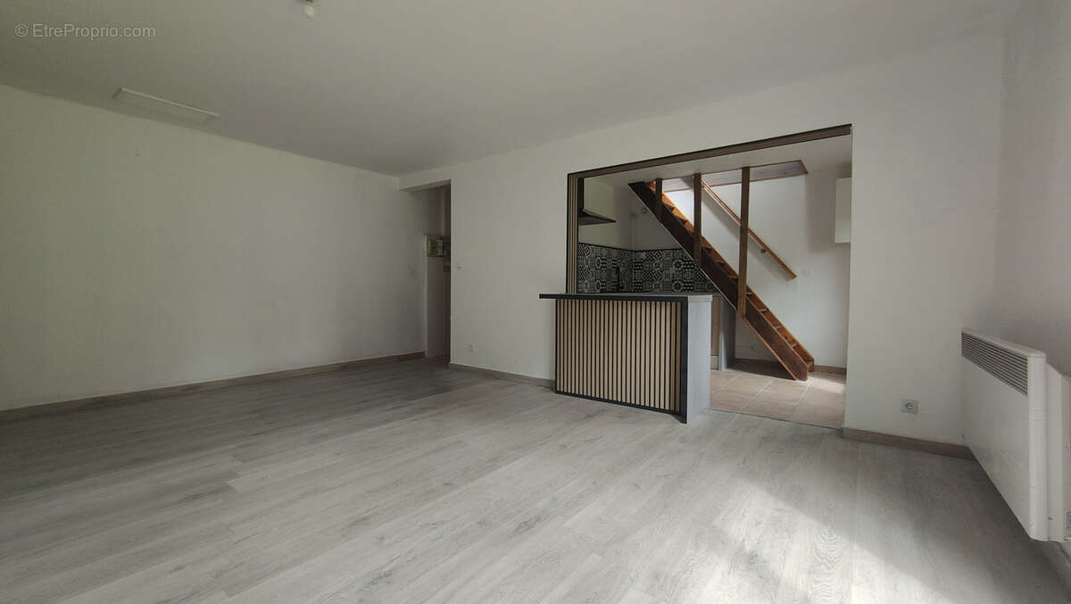 A 5 mn de beauvais, jolie longere recente en colombage de 85 m2 hab renovee en classe c sur 400 m2 de terrain - photo 4