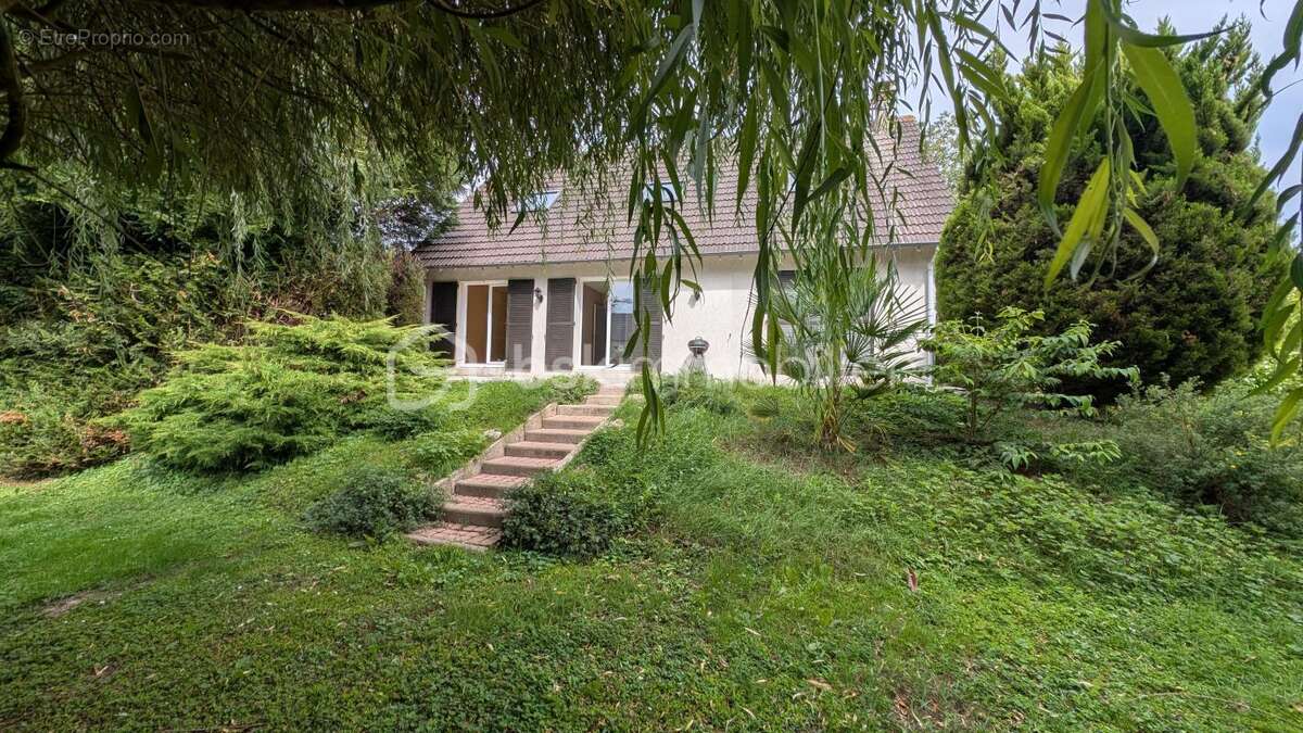 SUPERBE AFFAIRE : Maison individuelle avec sous-sol total – 6 chambres - photo 2