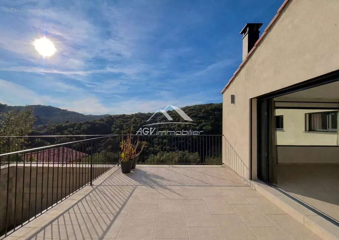 Maison à SAINT-JEAN-DU-PIN