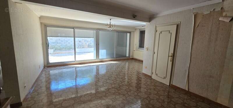 Maison à vendre 5 pièces MARSEILLE 11EME proche 12éme terrain 961m² - photo 3
