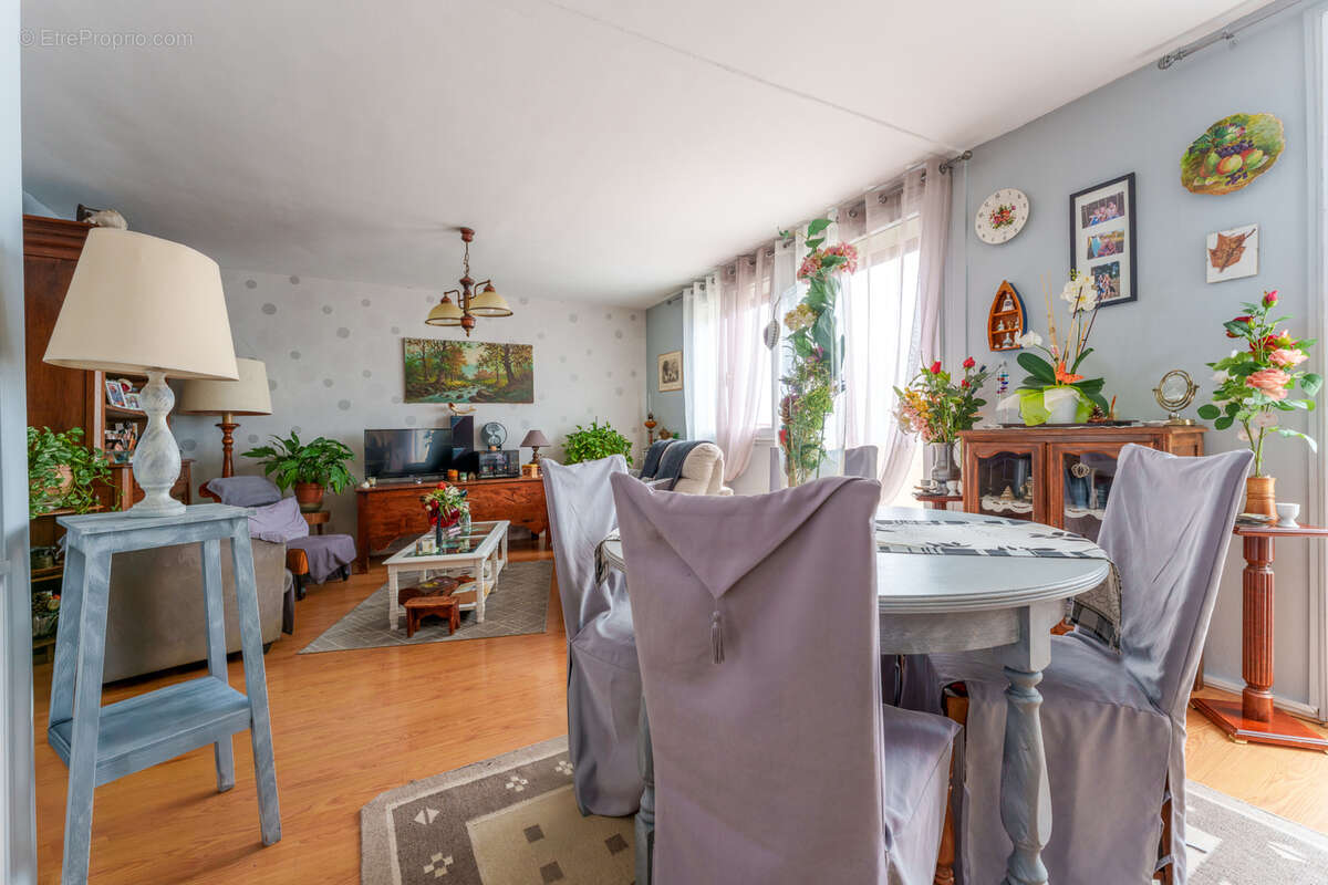 Appartement à JOUE-LES-TOURS