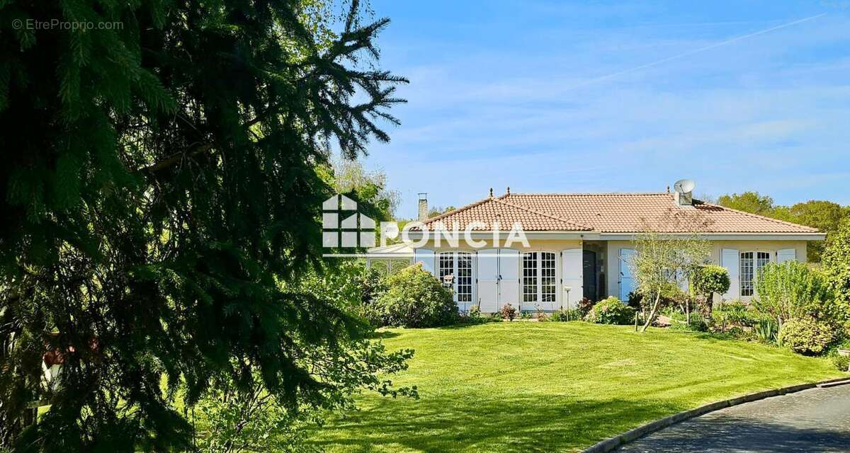 Maison à MOUILLERON-LE-CAPTIF