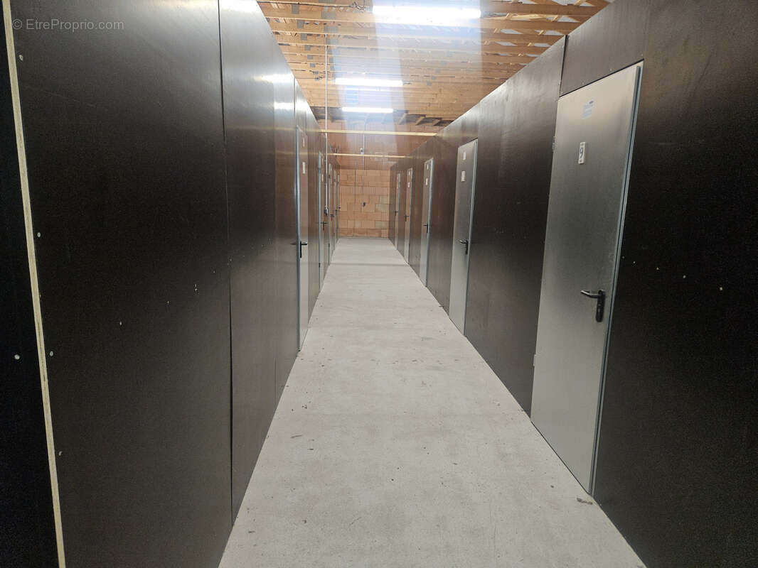 Commerce à SAINT-MARTIN-D&#039;ARY