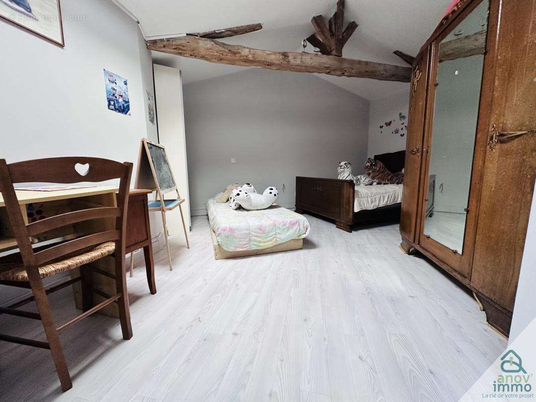 Maison à CHATEAUNEUF-SUR-CHARENTE