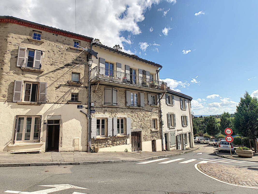Appartement à MORNANT