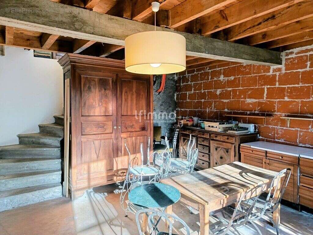 Maison à AYDAT