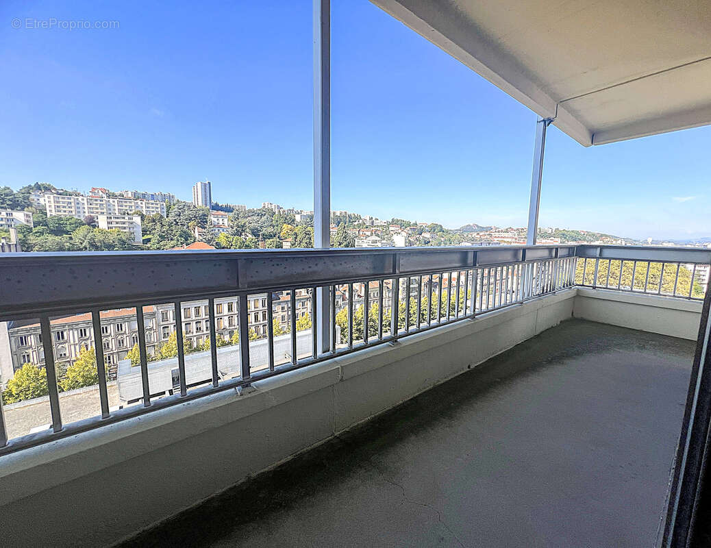 Appartement à SAINT-ETIENNE