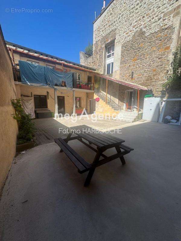 Appartement à SAINT-ETIENNE