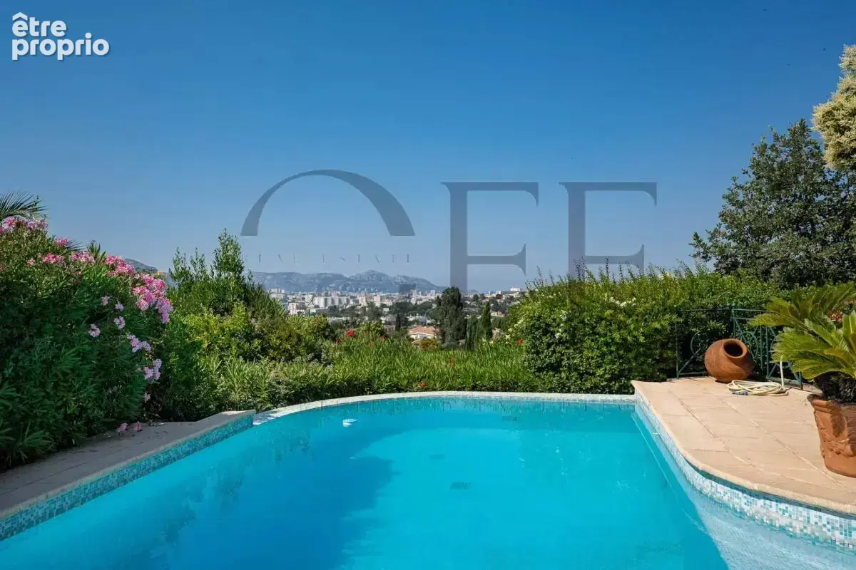 MARSEILLE 12ᵉ Vue mer • Domaine privé • Villa d'exception • Piscine • 220 m² - photo 15