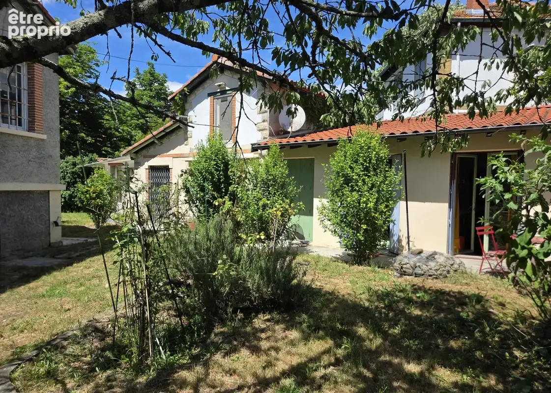 Côte Pavée   Maison de caractère 1920 à rénover sur 1 200 m2 arborés - photo 10