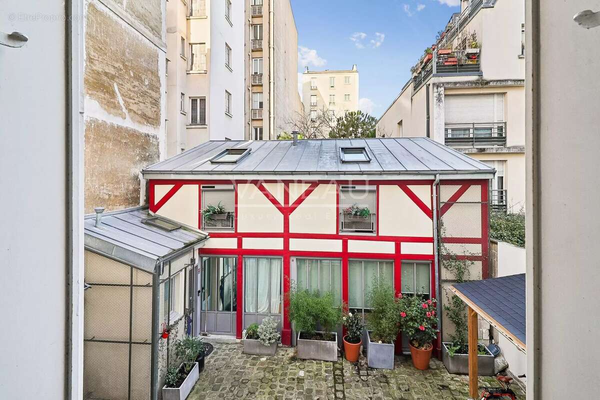 Appartement à PARIS-20E