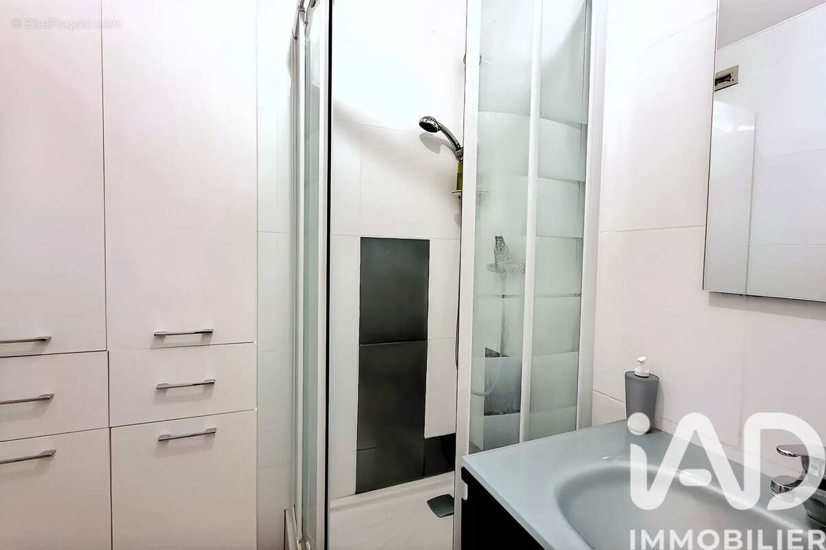 Photo 9 - Appartement à GENNEVILLIERS